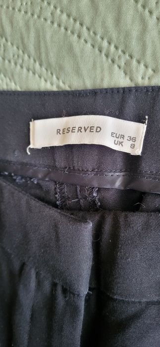Pantaloni scurți