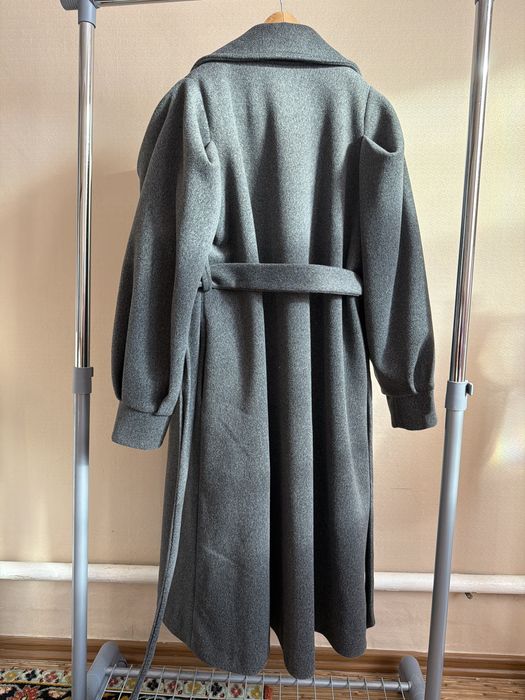 Пальто теплое, длинное