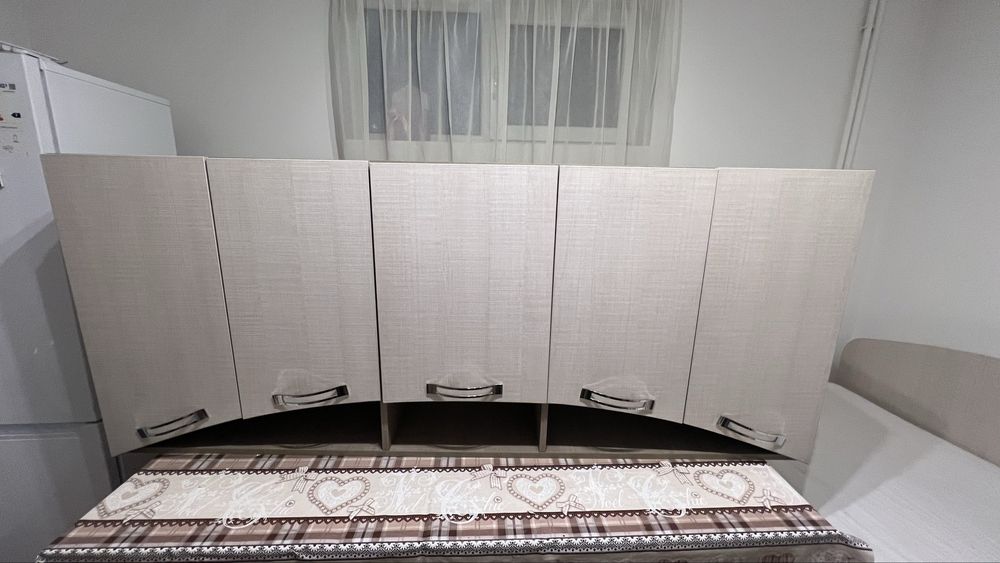 Vand mobilier pat si suprapus