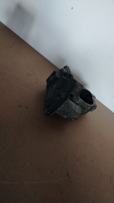 Дросел клапа БМВ е84 е87 е90 ф10 ф30 / BMW f10 e81 e87 e90 e84 N47D20