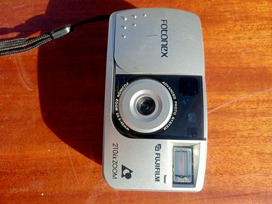 Фотоапарати и други ретро предмети.