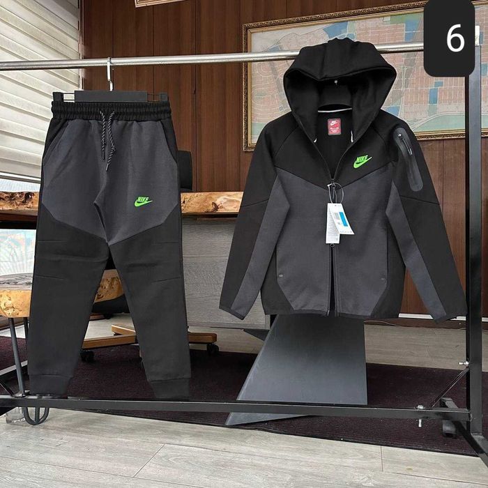 Trening Nike tech 8-16 ani