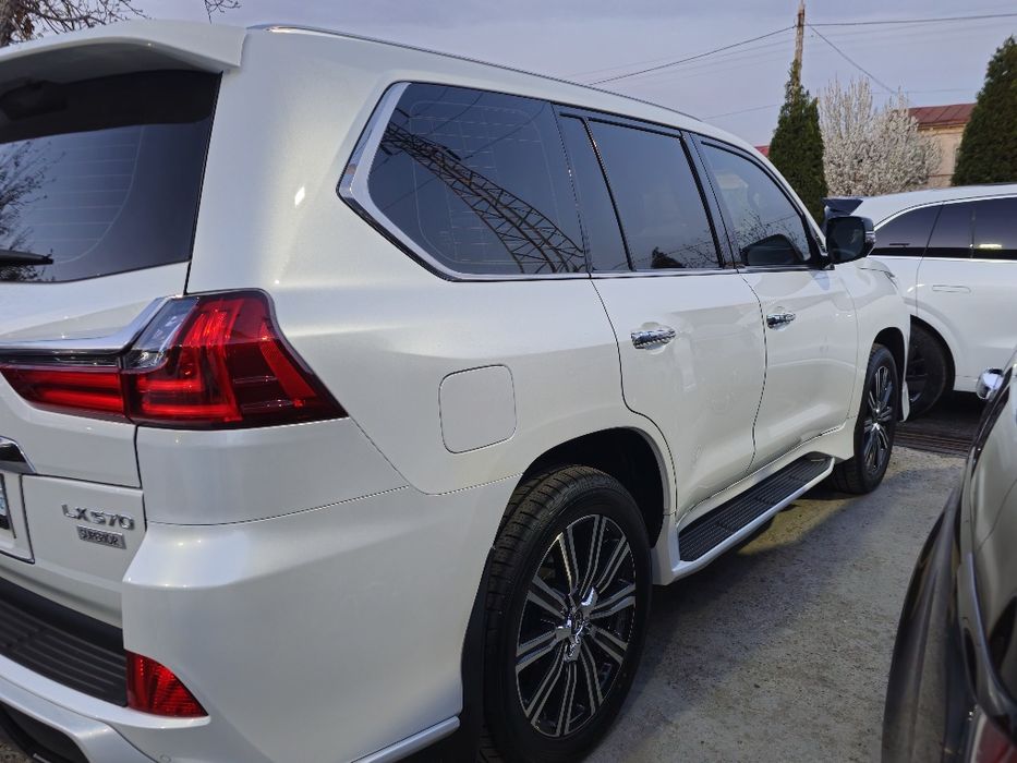 LEXUS LX 570. Yevropeyka. Yili 2019. Yurgani 140000. Narxi 69900