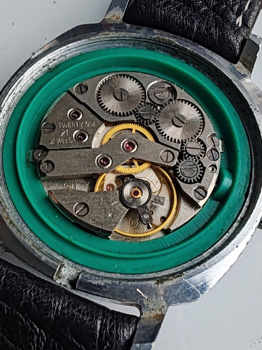 Ceas Slava Calendar Mecanic 21 rubine Funcționează excelent!