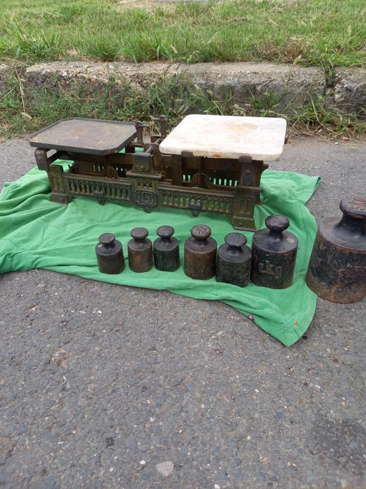 Cântar vechi funcțional