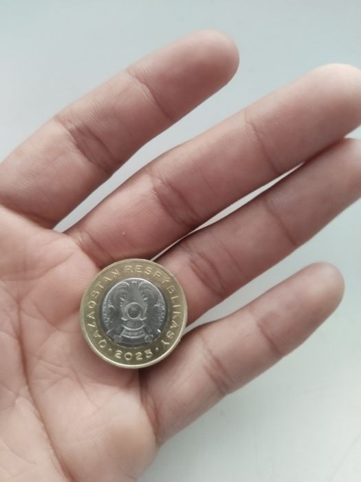 Колекциянерлерге 100тг бар
