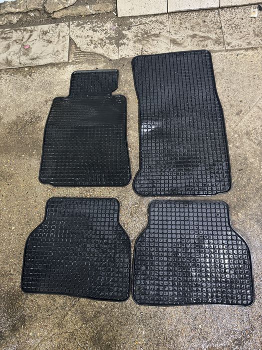 Полик резиновый е39