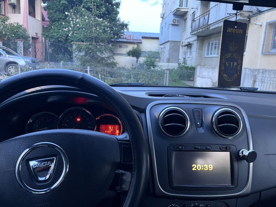 Dacia Sandero 2015