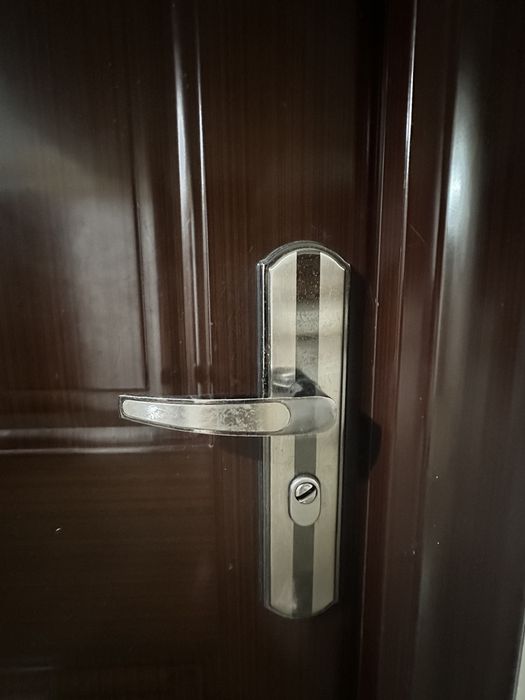 Usa metalica intrare apartament