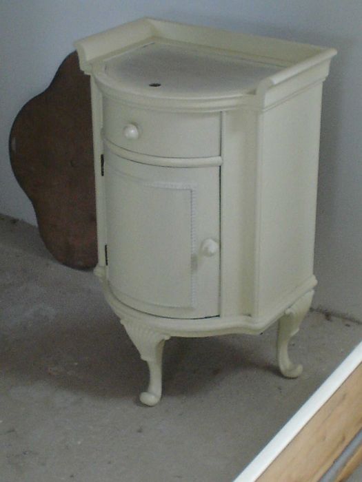 Vand mobila veche dormitor lemn masiv deosebita