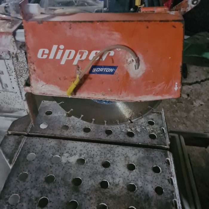 Clipper Norton masina de tăiat pavele piatra cu apa