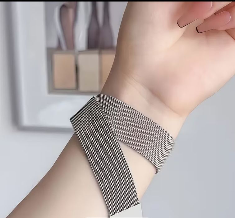 Сребриста Магнитна Каишка за смарт часовник 22 мм