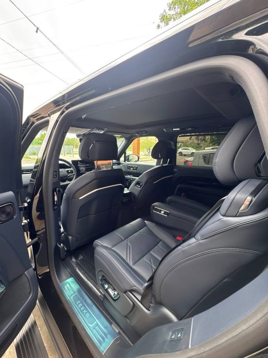 Zeekr 9x 70kw Black edition 2026