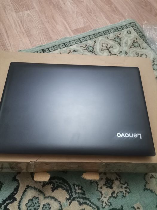 Ноутбук Lenovo б/у хороший