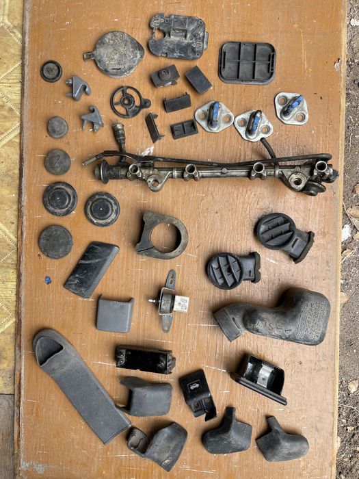 Запчасти на Тойота Карина е