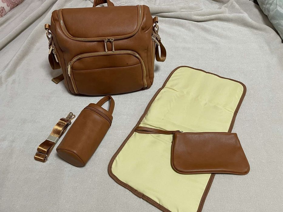 Кожена раница за количка с аксесоари