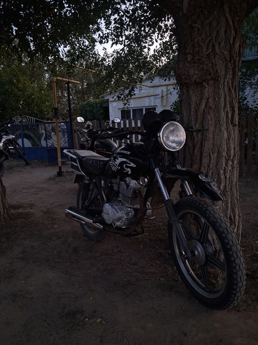 Мотоцыкл 250 куб 6 каростей