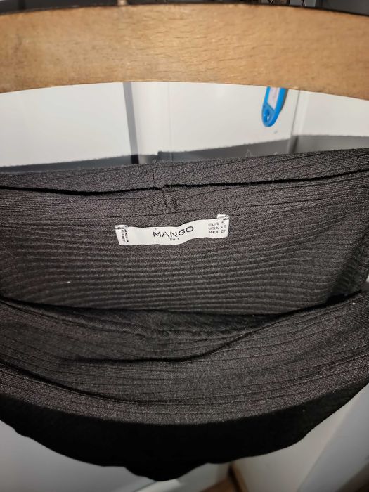 Top cu umeri descoperiți