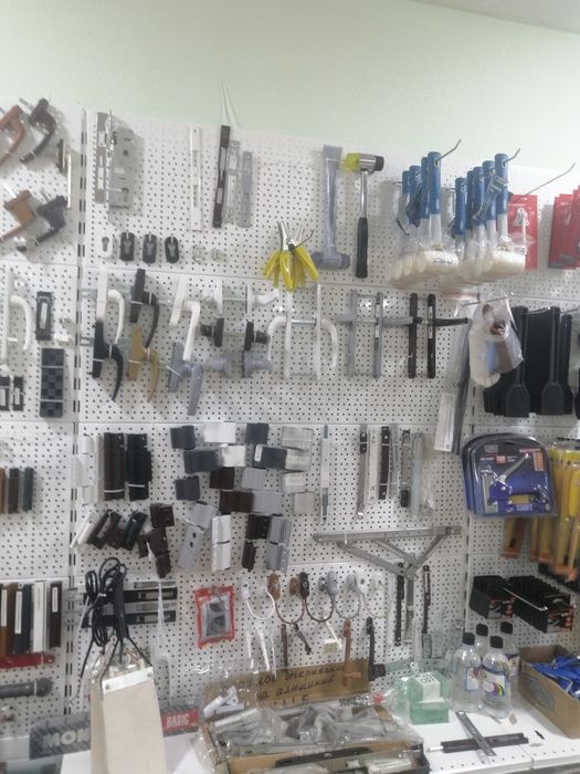 Ремонт окон и дверей. Евгений