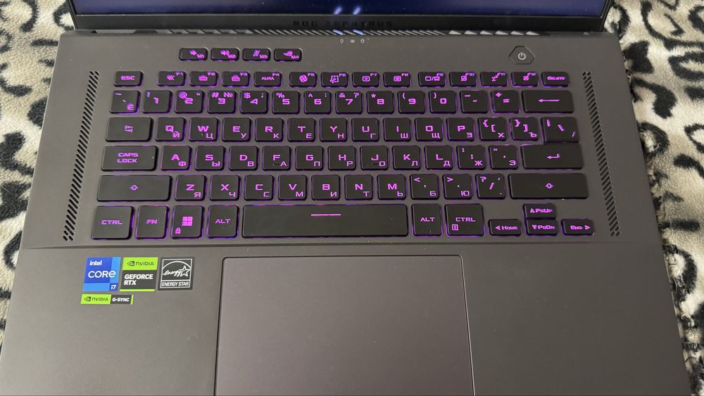 Продам ноутбук Asus Rog Zephyrus