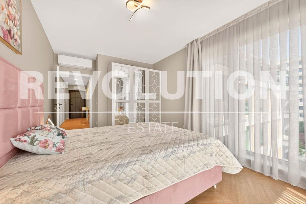 Дава се под наем Тристаен апартамент в Варна, Център - 100 кв.м за 1000 € - Снимка #6