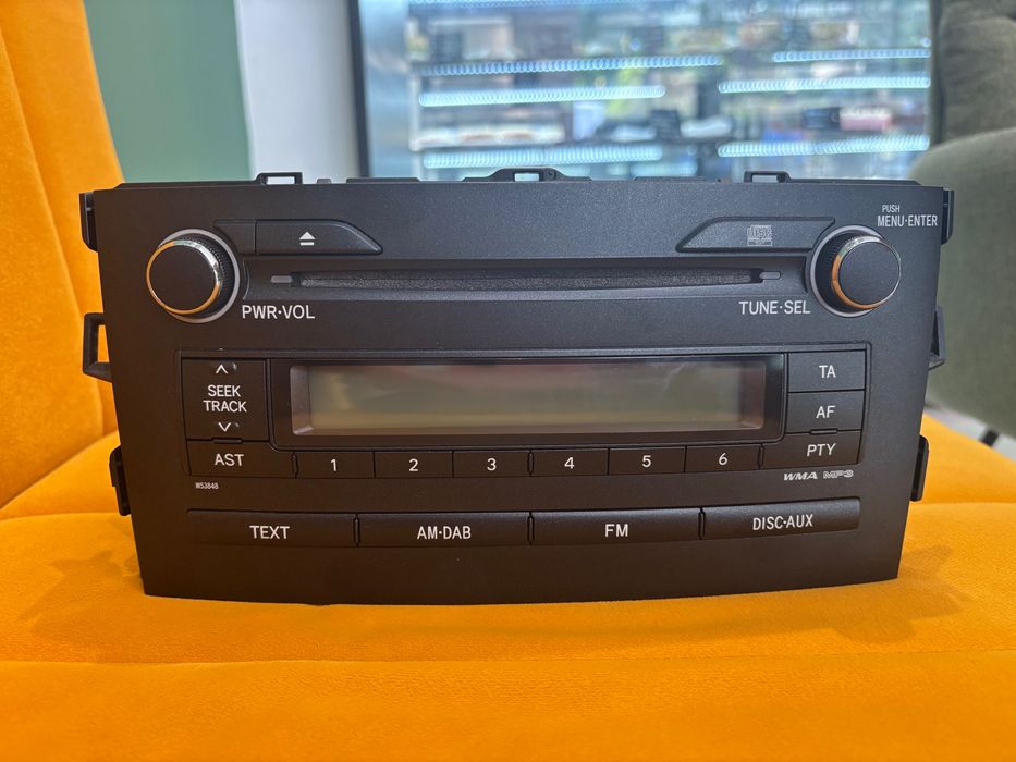 **Оригинално радио Toyota Auris – 86120\-02F50**