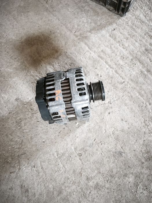 Alternator BOSCH 180A cod 03G903023 Vw Passat B6/Jetta/Touran/Golf 5 2.0 TDI