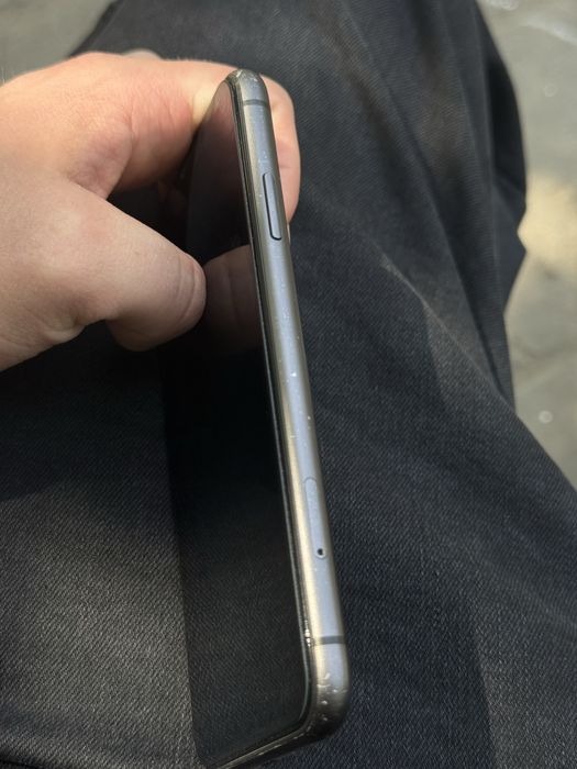 iPhone 11, 85%, целка