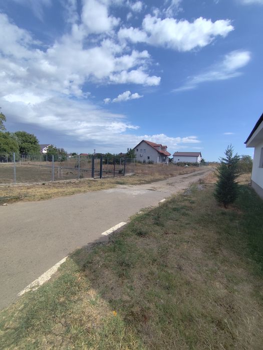 Vând teren intravilan in Bodrog la 10 km de Arad!