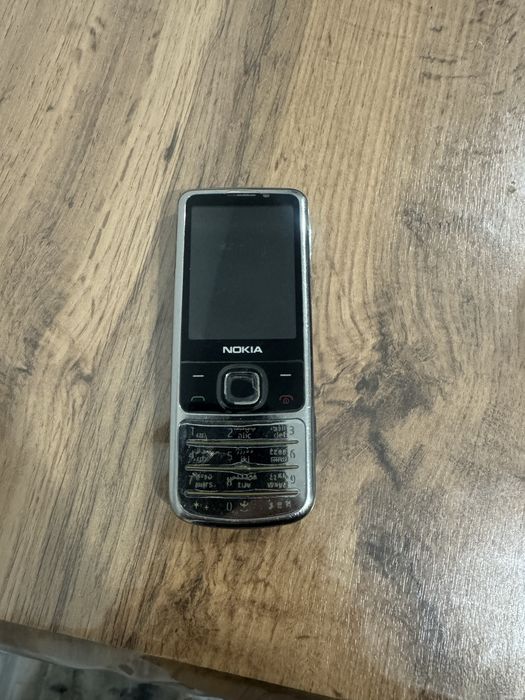Nokia 6700 в идеальном состоянии