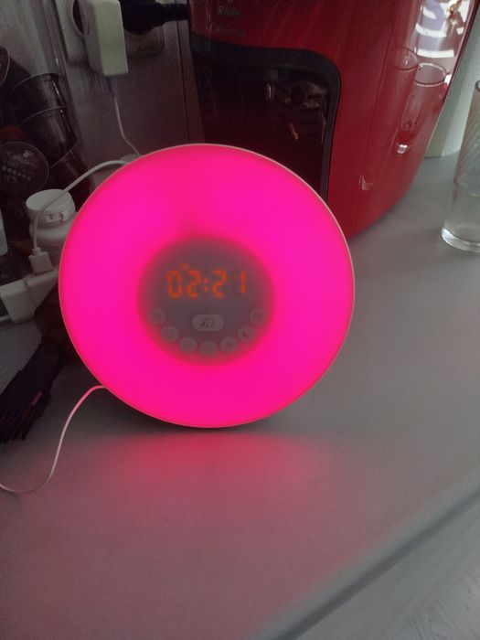 Oferta ! Radio cu ceas , alarmă și butoane touch !