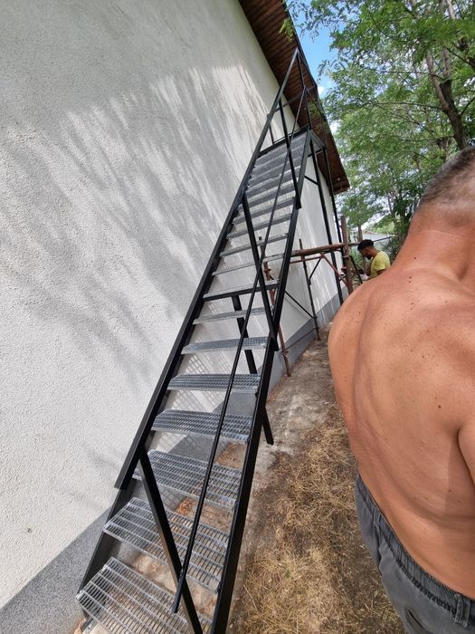 scări metalice galvanizate