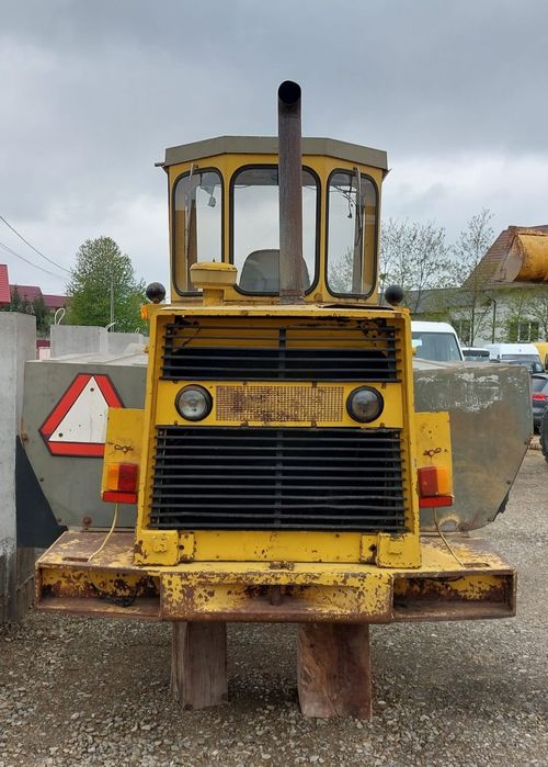 Hanomag 44c Încărcător frontal Se vinde fără punti Este Functional