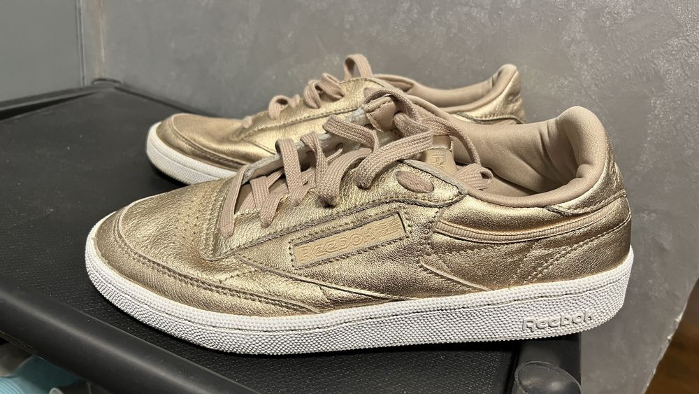 Маратонки кецове reebok златисти ест. Кожа