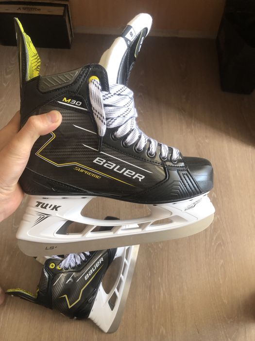 Bauer  supreme m30