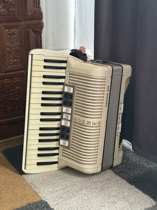Vand HOHNER Tango 2 M
