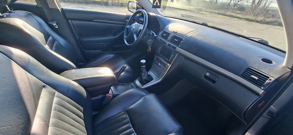 Тойота авенсис 2.0 126кс.2008г