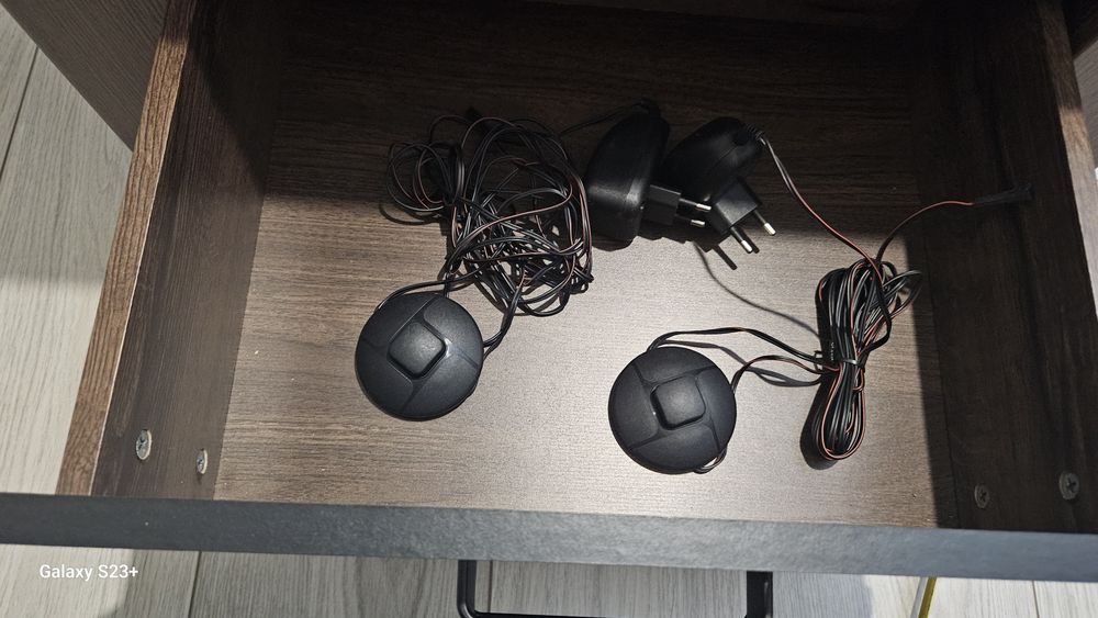 Два броя нощни шкафчета с чекмедже и LED