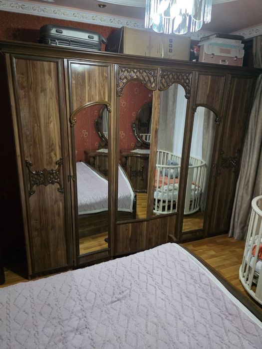 Спальный гарнитур