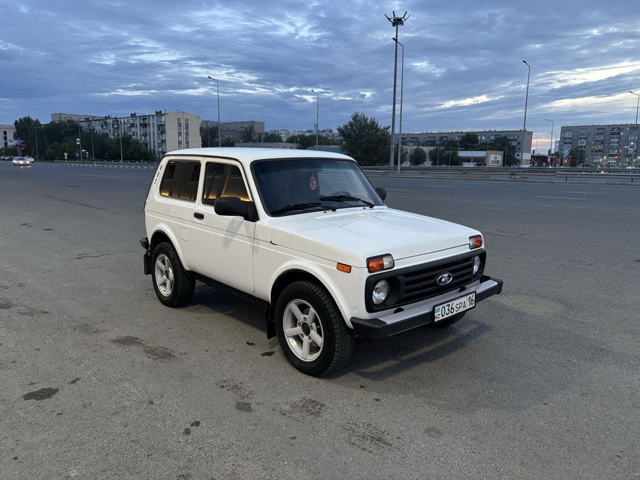 Lada niva21214 продам срочно