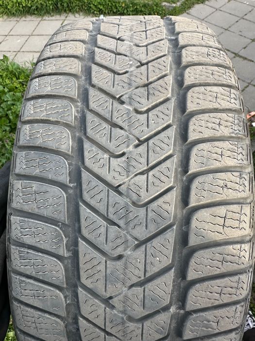 225 45 17 зимни гуми Pirelli