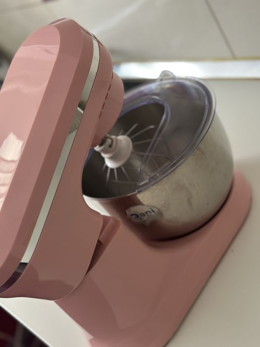 Mixer cu bol Daewoo 1600W, 10 viteze,tel, carlig framantare si paleta