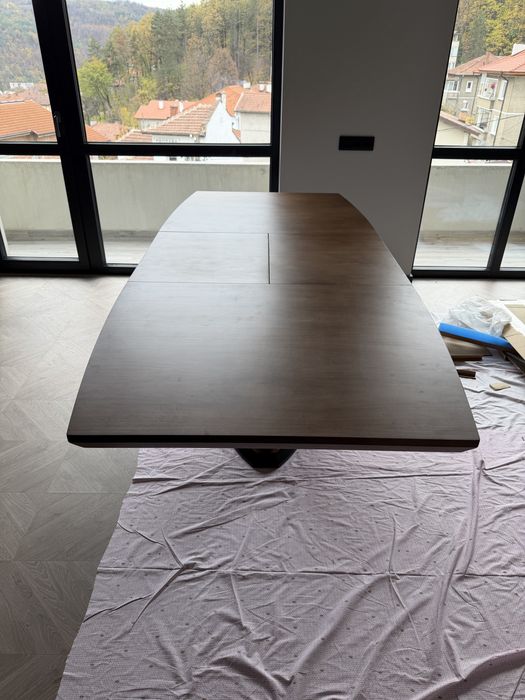 Разтегателна трапезна маса