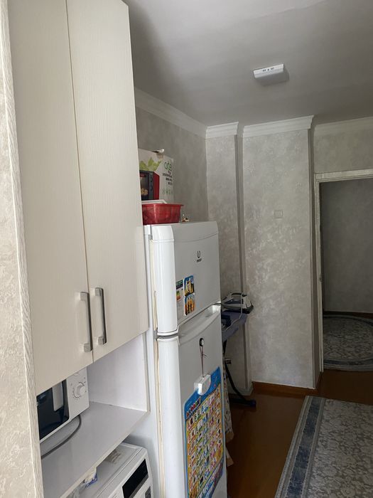 2 xonali uy 56.8 kvadrat sotiladi elektirikasi santexnikasi yengi qili