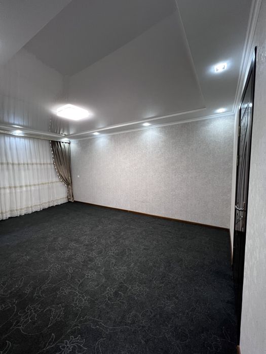 Прадается квартира 3 хонали 4 хона килинган