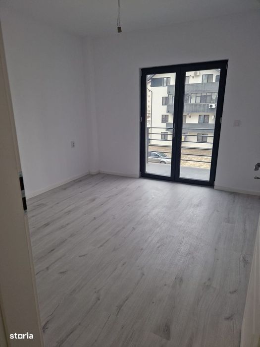 Apartament cu 3 camere si 2 balcoane, Bucium Visani-centru