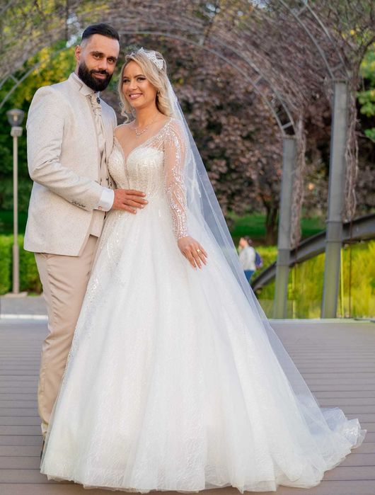 Rochie mireasă superbă cu trena