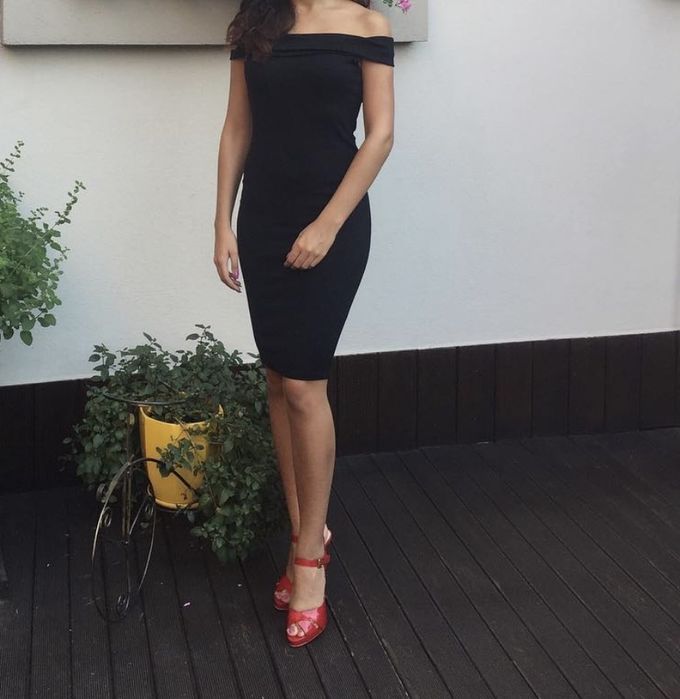 Rochie neagra de ocazie