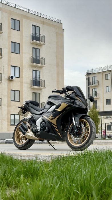 Moto ducati ponigali v2 sotiladi