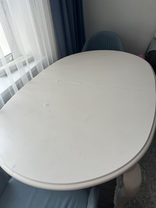 Продам стол обеденный